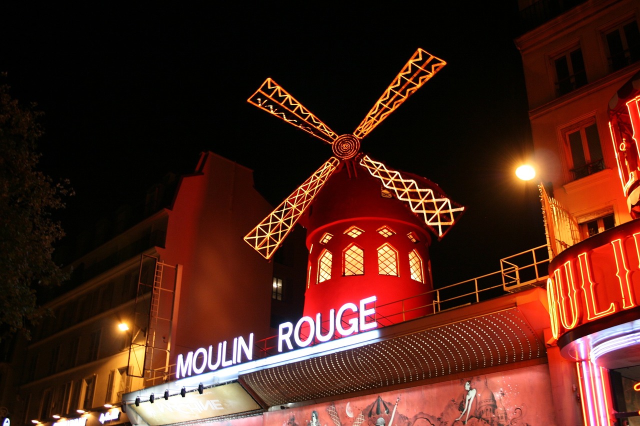 Moulin Rouge - Windräder abgestürzt!
